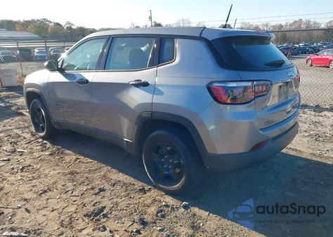 2018 Jeep Compass Sport Fwd z USA, uszkodzony, nr VIN 3C4NJCAB0JT193646